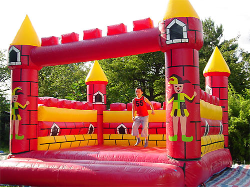 H�PFBURGEN Verleih f&uuml;r Ihren Event - Klicken Sie hier nicht sondern warten sie bis die Seite sich neu l&auml;dt