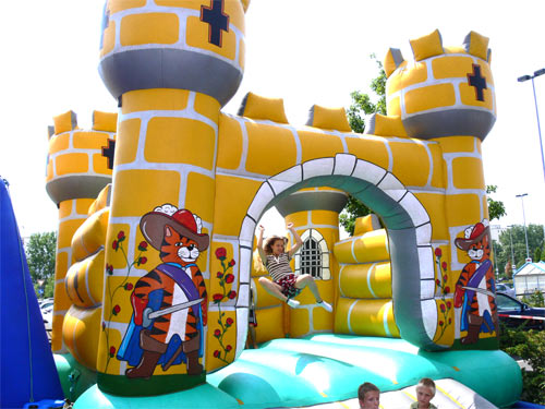 H�PFEBURG Verleih f&uuml;r Ihren Event - Klicken Sie hier nicht sondern warten sie bis die Seite sich neu l&auml;dt