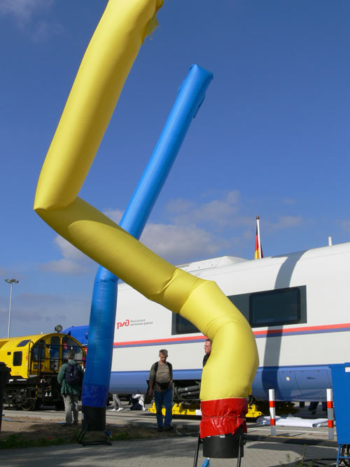 SKYDANCER Verleih f&uuml;r Ihren Event - Klicken Sie hier nicht sondern warten sie bis die Seite sich neu l&auml;dt